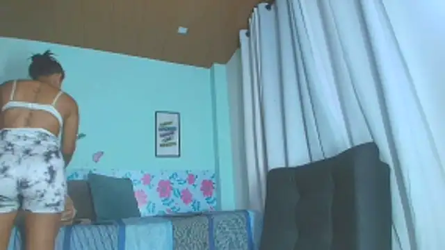 Sharlottexxlatin_'s cam snapshot