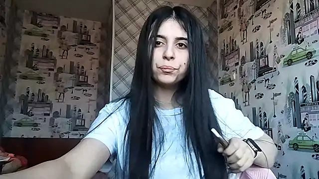 WaltraudPattie's cam snapshot