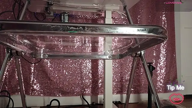 thebrattyprincess live sex cam