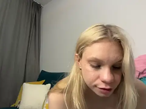 Bl1ssfulSof1's cam snapshot