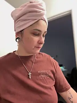 Alix_Valentine's cam snapshot