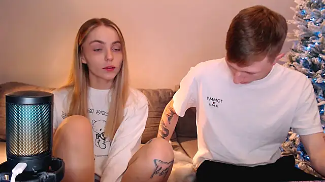 juliaanddima's cam snapshot