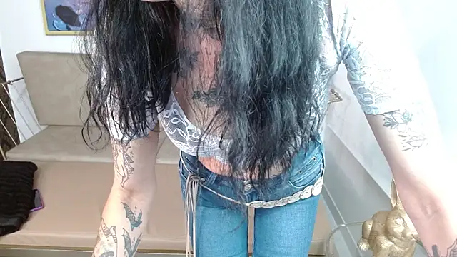 Roxanne_vale's cam snapshot