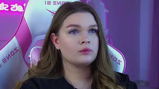 CrystalLyons's cam snapshot