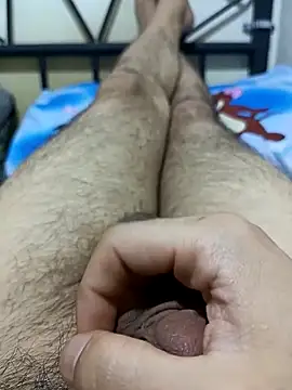 Fghjxdgbbcd's cam snapshot