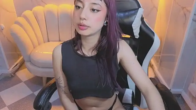 Lunara_b's cam snapshot