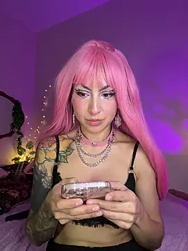 Cinamoonn's cam snapshot