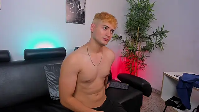 KaelSwitch live sex cam