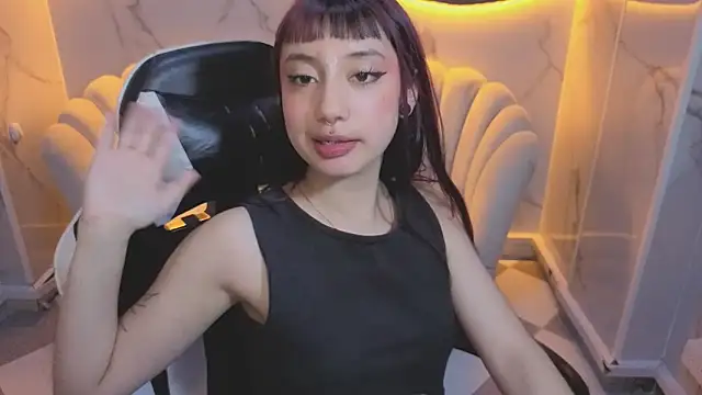 Lunara_b's cam snapshot