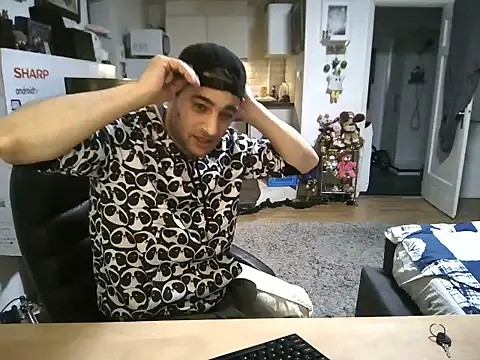 mihaimichael's cam snapshot