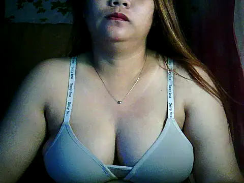 yuana25 live sex cam