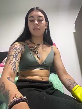 emily_24x live sex cam