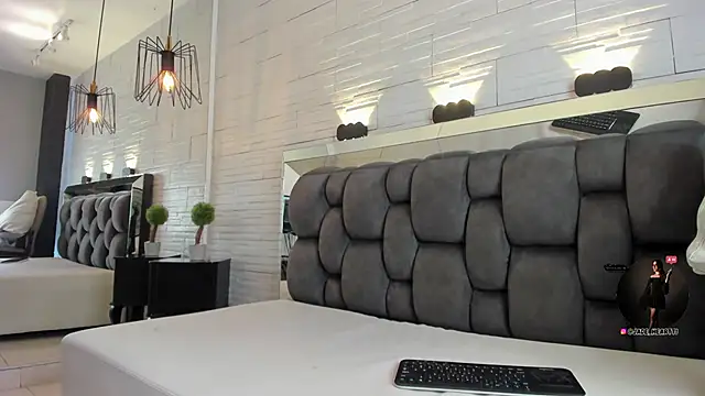 jade_heartt live sex cam