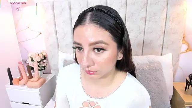 LauraSmith-01 live sex cam