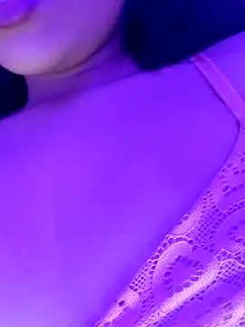 KARISHMA-STRIP's cam snapshot