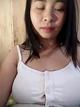 Squirrel-Pear live sex cam