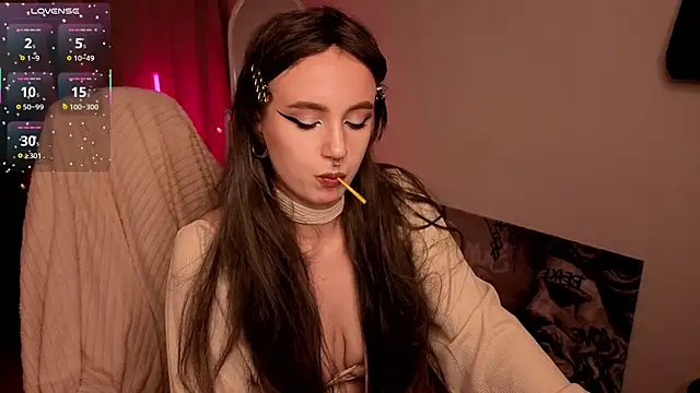 AleksaDivine live sex cam