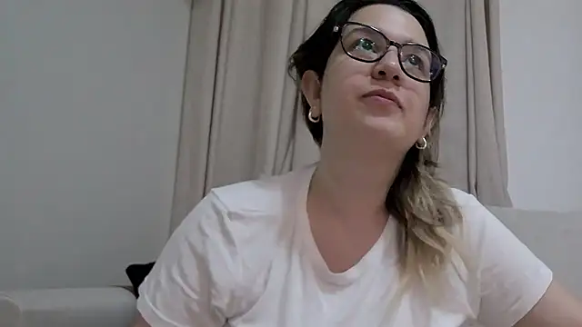 amooraaamoon live sex cam