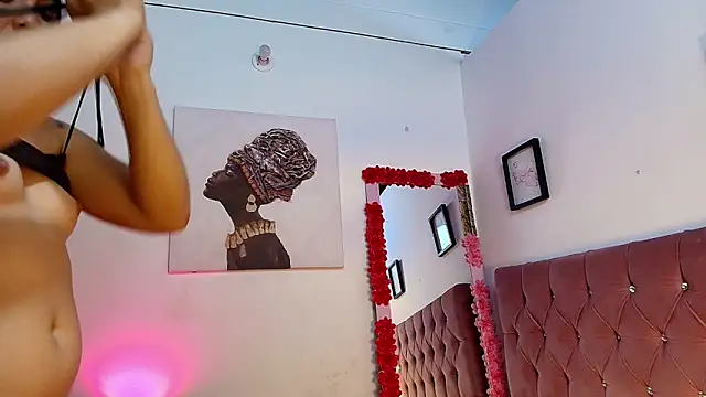 couple_lovelyds live sex cam