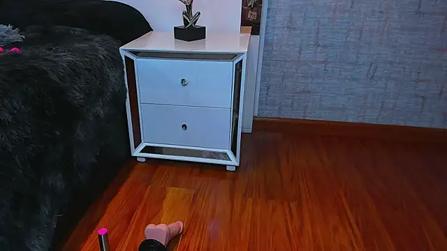 Nohemi_louse's cam snapshot