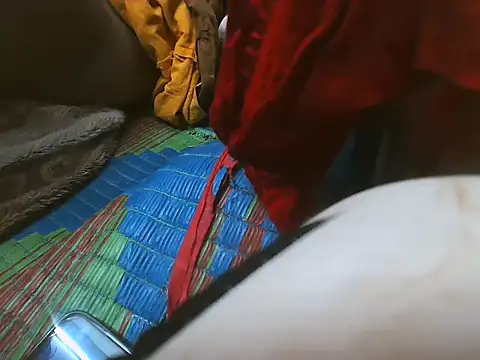 BustyBanuu live sex cam