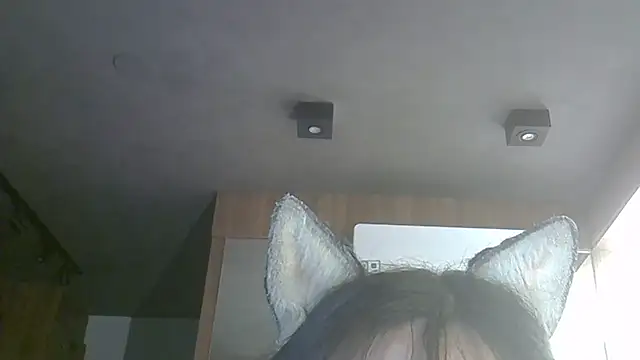 SkinnyKitten live sex cam