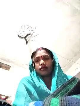 Cm_pooja's cam snapshot