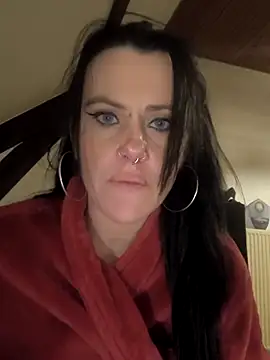 Sosso19squirt live sex cam