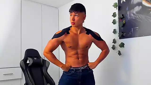 Bray_Kevin live sex cam