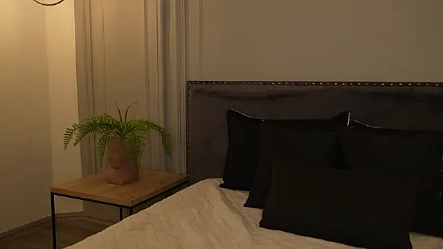 IrisBaker's cam snapshot