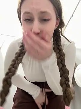 FroggyAnna live sex cam