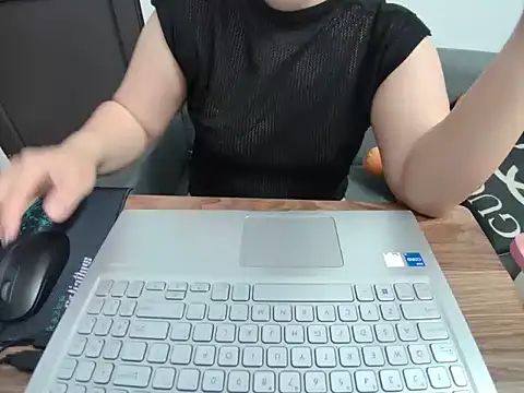 Hanna_Mina live sex cam