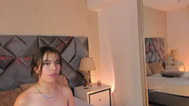 Luisa0110 live sex cam