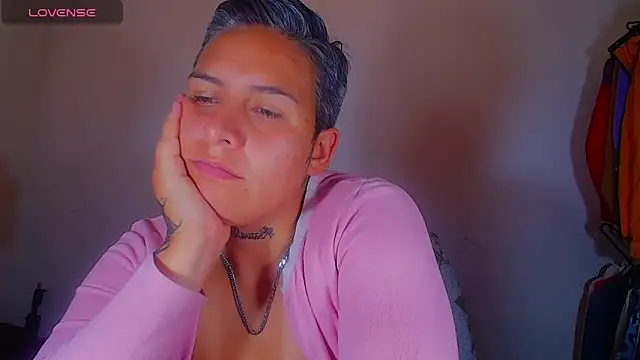 Yessi_rousse's cam snapshot