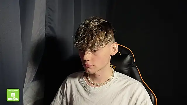 Keytaro live sex cam