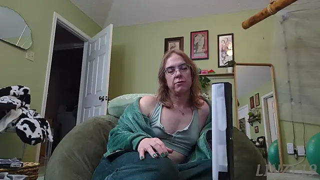 Linzy_19 live sex cam