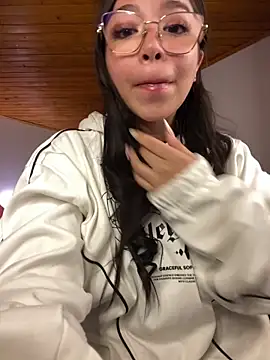 Maddy_Piink live sex cam