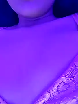 KARISHMA-STRIP's cam snapshot