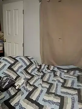 MaddyC6992's cam snapshot