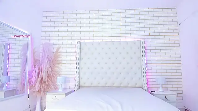 emmy_lander's cam snapshot