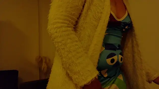 lizdevine's cam snapshot