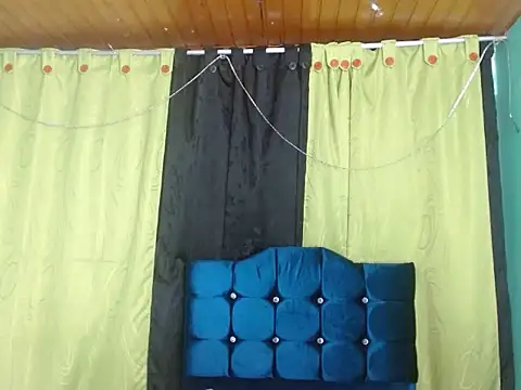 Violettadreams's cam snapshot