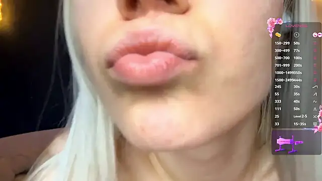 MaryjaneSpider's cam snapshot