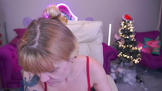 BellaLaPetit's cam snapshot