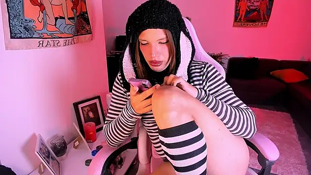 Loona_s live sex cam