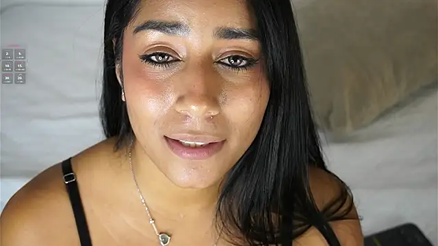 SaraJonesxx's cam snapshot