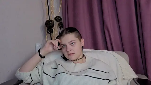 BevHanni's cam snapshot