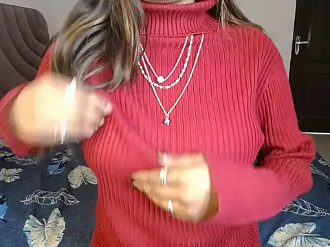 Naughtyy_stripgirl's cam snapshot