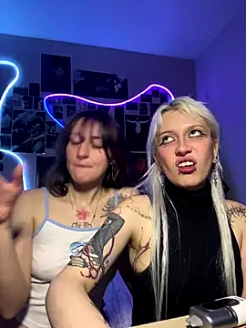 Dooubletroublee's cam snapshot