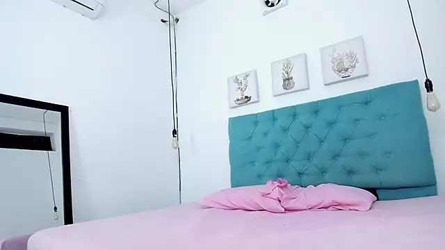 cris_dulce's cam snapshot